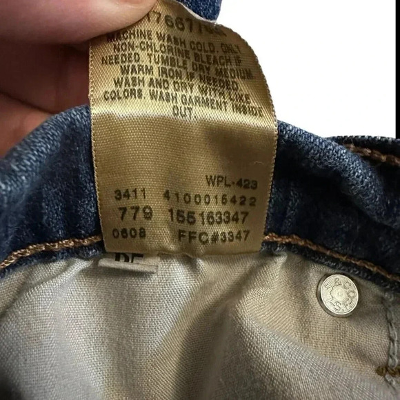 Levis 515 Womens Jeans Size 6 Medium Blue Boot Cut Five Pockets - Picture 13 of 13